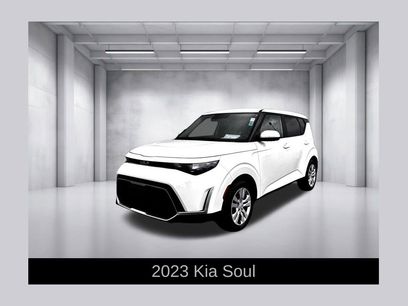 Used 2023 Kia Soul LX