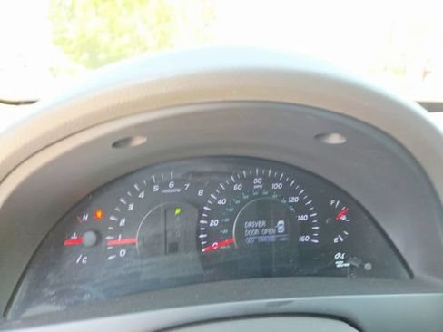 Used 2011 Toyota Camry XLE w/ SE/XLE Extra-Value Pkg FWD image 22
