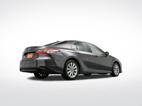 Used 2019 Toyota Camry LE image 37