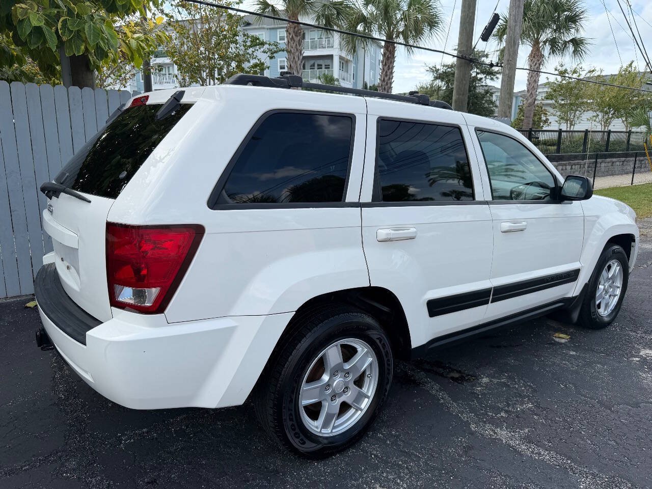 Used 2006 Jeep Grand Cherokee Laredo RWD image 3
