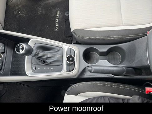 Certified 2023 Hyundai Venue SEL image 22