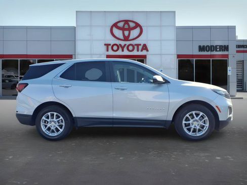 Used 2022 Chevrolet Equinox LT FWD image 7