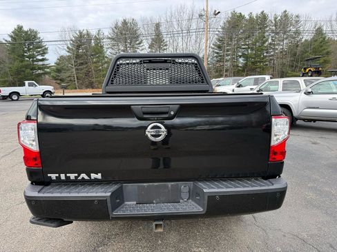 Used 2017 Nissan Titan PRO-4X image 11
