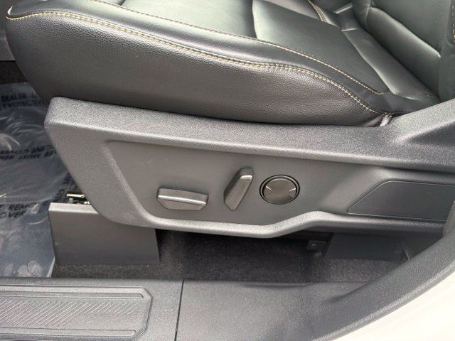 Used 2026 Ford Bronco Badlands AWD/4WD image 17