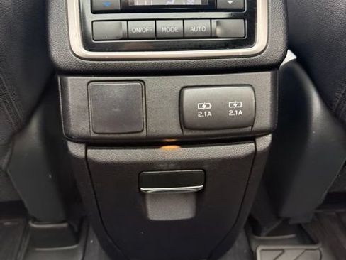 Used 2022 Subaru Ascent Onyx Edition AWD/4WD image 17