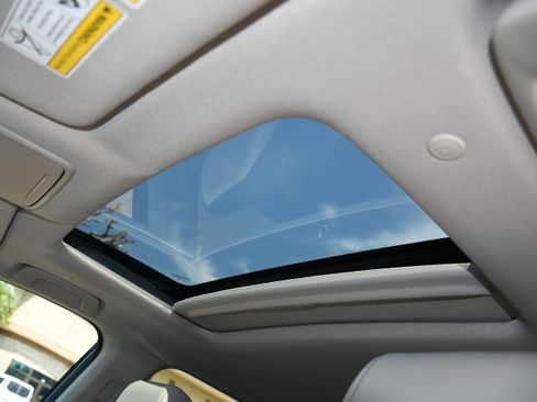 Used 2024 Honda CR-V EX-L image 7