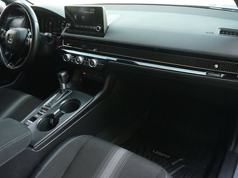 Used 2022 Honda Civic Sport image 5