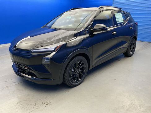 New 2027 Chevrolet Bolt RS w/ Technology Package FWD image 4