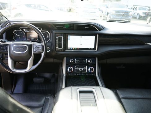Used 2021 GMC Yukon Denali w/ Denali Ultimate Package image 18
