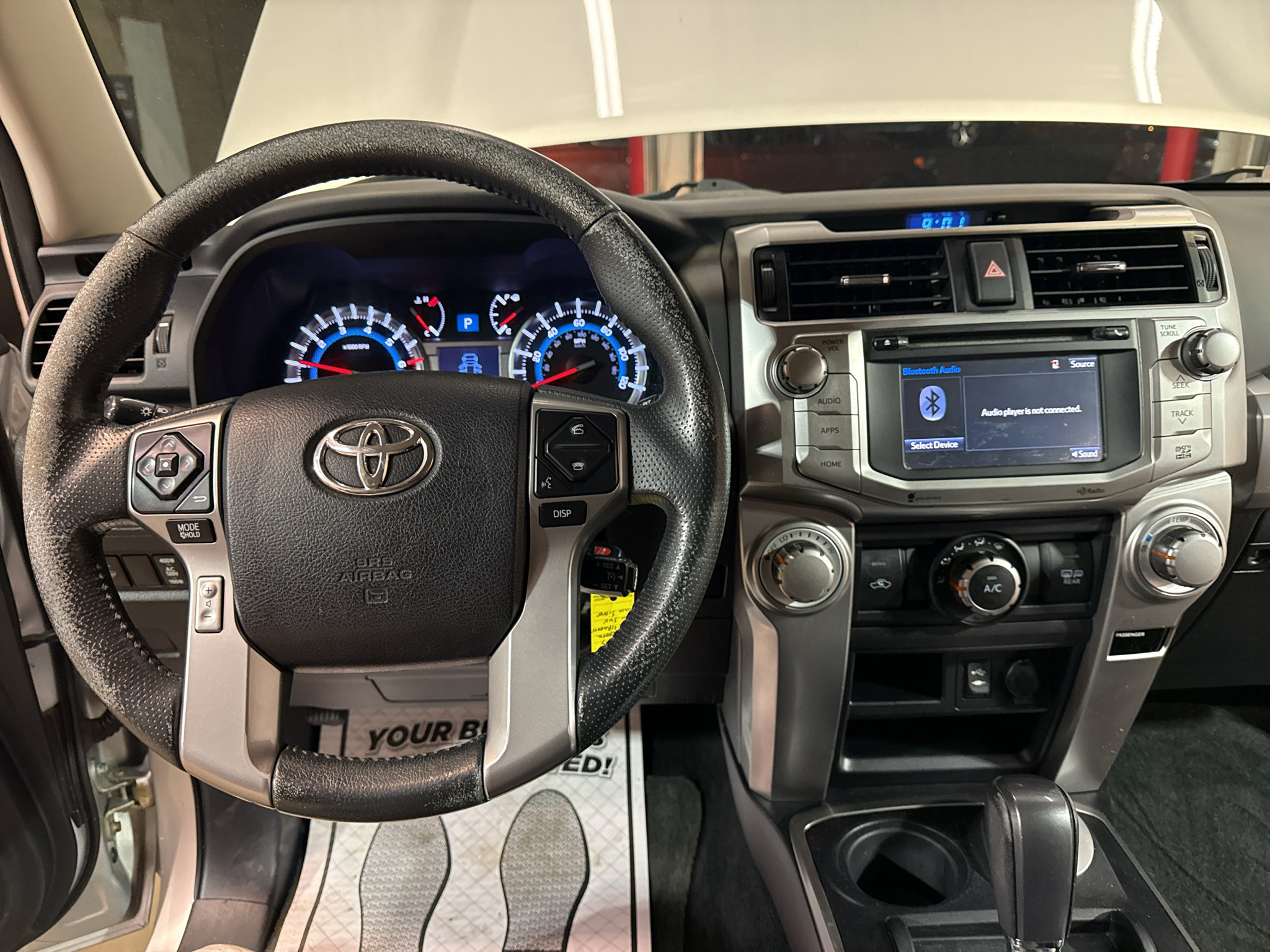Used 2015 Toyota 4Runner SR5 AWD/4WD image 22
