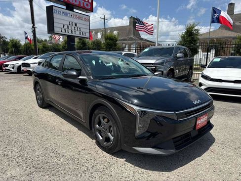 Used 2025 Kia K4 FWD image 4
