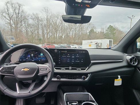 New 2026 Chevrolet Equinox LT w/ Safety and Technology Package image 20