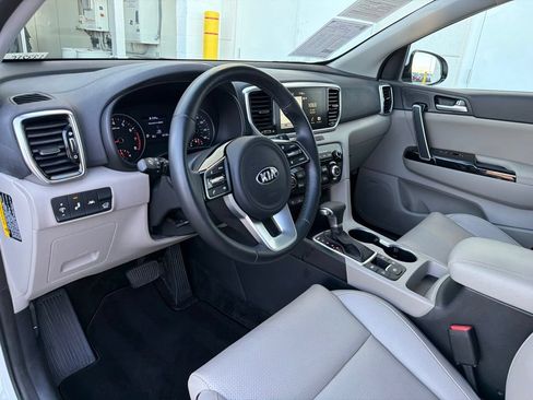 Used 2021 Kia Sportage EX w/ EX Technology Package FWD image 15