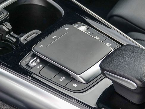 Certified 2023 Mercedes-Benz GLA 250 image 23