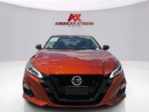 Used 2019 Nissan Altima 2.5 SR w/ SR Premium Package image 9
