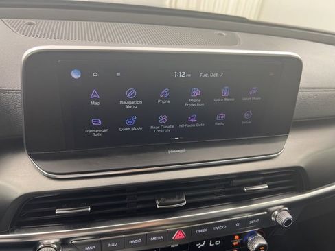 Used 2022 Kia Telluride LX image 17