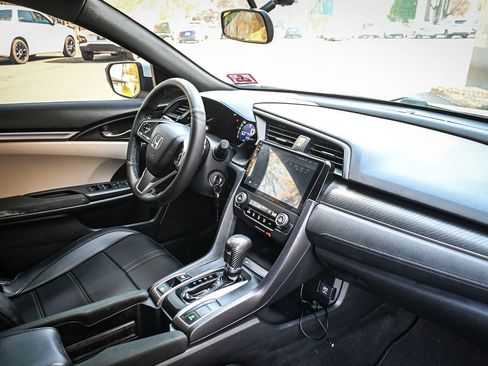 Used 2017 Honda Civic Sport image 19