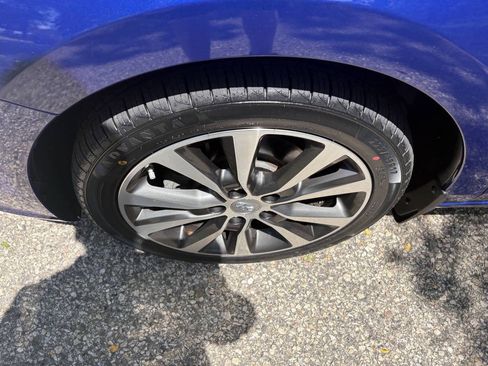 Used 2019 Hyundai Elantra GT FWD image 9