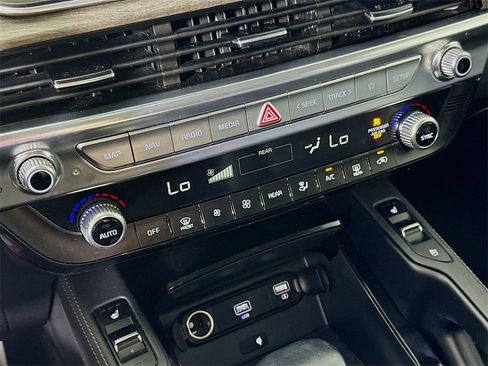 Used 2022 Kia Telluride EX w/ EX Premium Package image 27