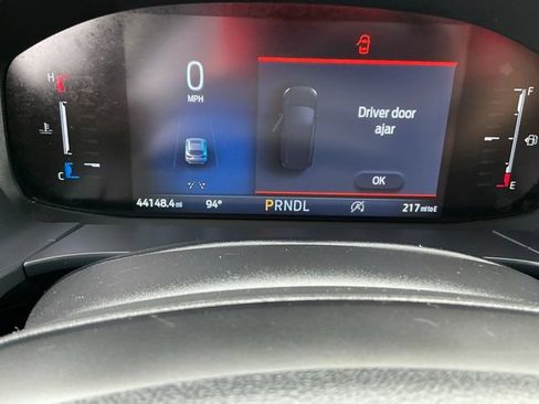 Used 2025 Ford Escape ST-Line Select AWD/4WD image 27