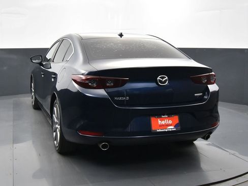 Used 2019 MAZDA MAZDA3 Sedan w/ Preferred Package image 29