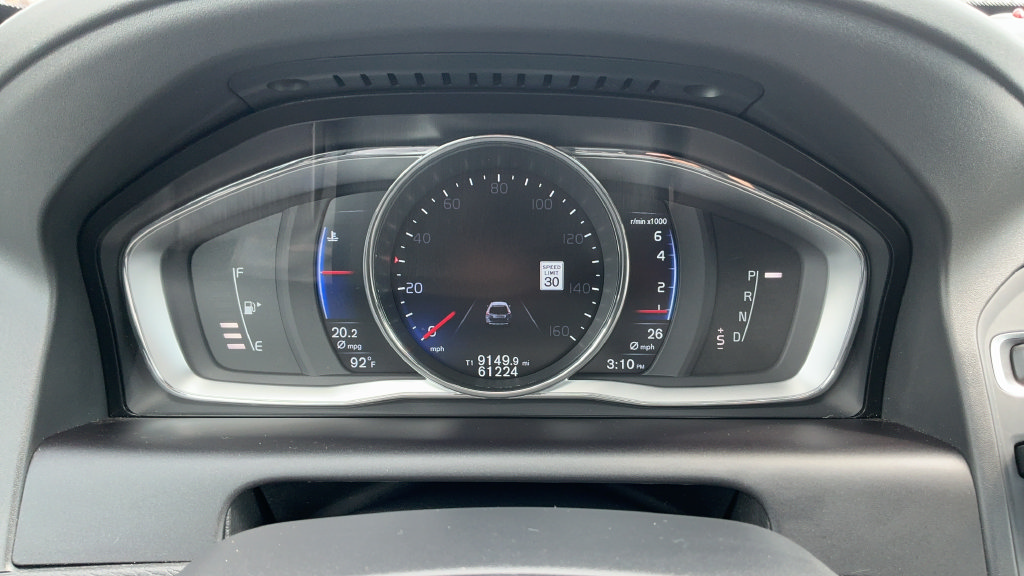 Used 2016 Volvo XC60 T6 R-Design Platinum AWD/4WD image 13