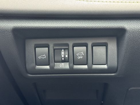 Used 2025 Subaru Outback Onyx Edition XT AWD/4WD image 12