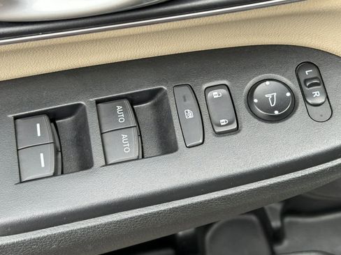 Certified 2018 Honda CR-V Touring image 15