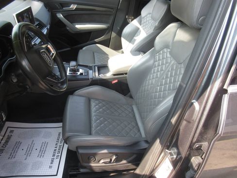 Used 2018 Audi SQ5 Premium Plus w/ S Sport Package AWD/4WD image 20