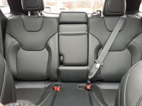 Used 2019 Jeep Cherokee Limited image 34