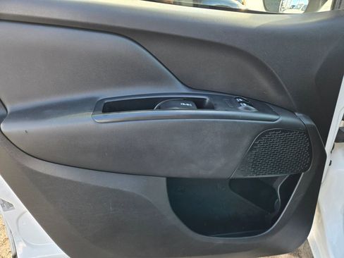 Used 2019 RAM ProMaster City Tradesman image 9