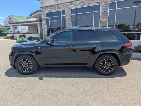 Used 2020 Jeep Grand Cherokee Trailhawk w/ Trailhawk Luxury Group AWD/4WD image 2