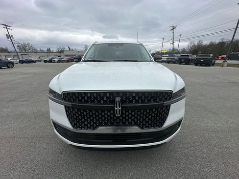 New 2025 Lincoln Navigator L Reserve AWD/4WD image 28