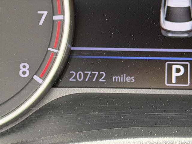Used 2023 Nissan Sentra SR w/ Electronics Package FWD image 27