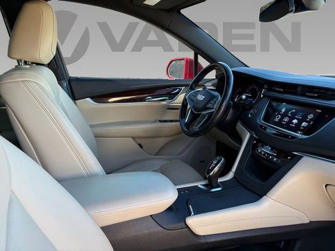 Used 2019 Cadillac XT5 Luxury image 8