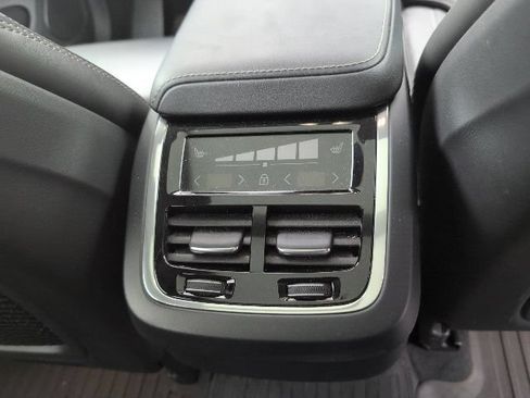 Used 2023 Volvo XC60 B6 Ultimate w/ Protection Package Premier AWD/4WD image 15
