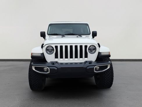 Used 2018 Jeep Wrangler Unlimited Sahara w/ LED Lighting Group AWD/4WD image 8
