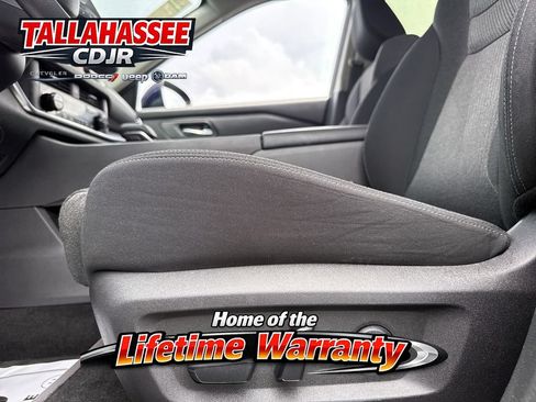 Used 2024 Nissan Rogue SV FWD image 13