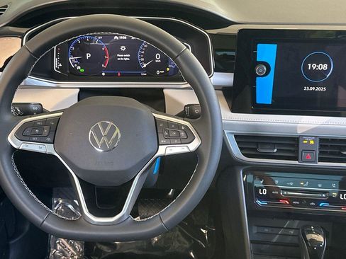 New 2025 Volkswagen Taos SEL image 13
