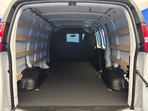 Used 2024 Chevrolet Express 2500 w/ Driver Convenience Package image 25