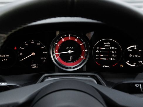 Certified 2024 Porsche 911 Carrera GTS RWD image 19