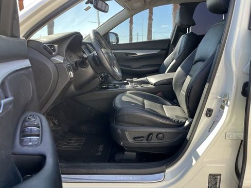 Used 2021 INFINITI QX50 Luxe image 10