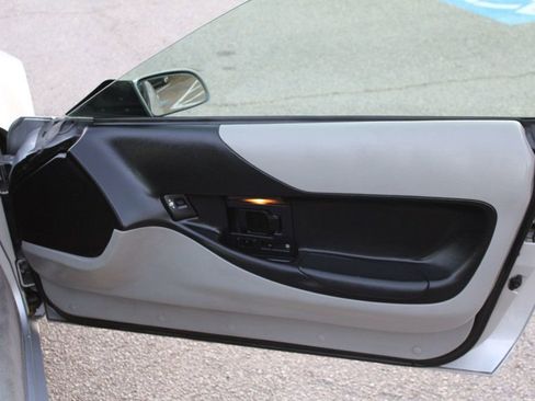 Used 1996 Chevrolet Corvette Convertible image 15