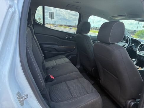 Used 2017 GMC Acadia SLE FWD image 32