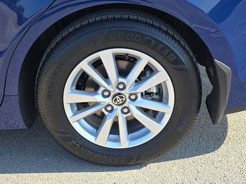 Used 2026 Toyota Camry LE image 33