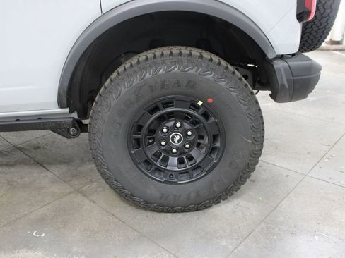 New 2026 Ford Bronco Badlands image 32