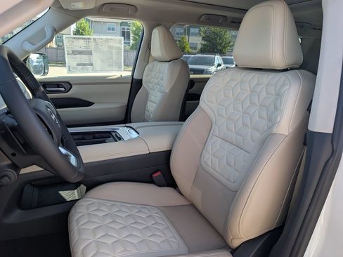 New 2026 Nissan Armada Platinum AWD/4WD image 18