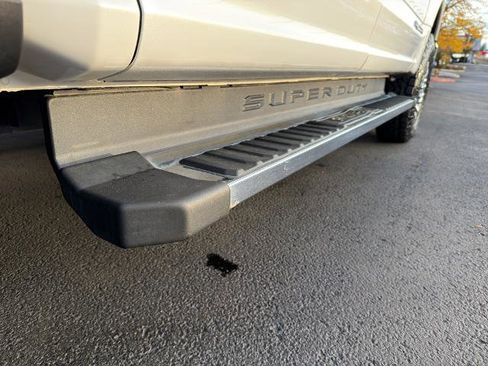 Certified 2022 Ford F350 Lariat w/ Lariat Value Package image 8