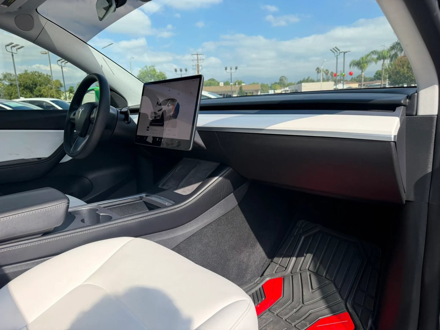 Used 2022 Tesla Model Y Performance AWD/4WD image 32