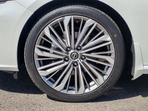 Certified 2025 Nissan Altima 2.5 SL FWD image 7